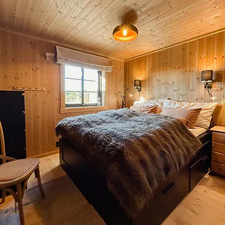 Cozy Modern Mountain At Kvamsfjellet *
