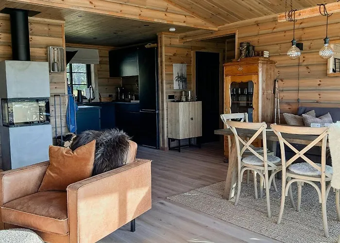 펜션 Cozy Modern Mountain At Kvamsfjellet